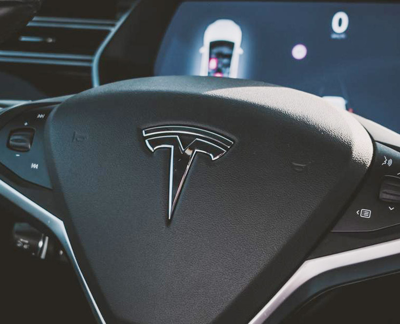 wit Tesla Model X 2018